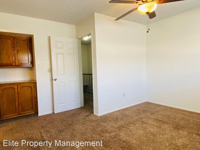 Building Photo - 3 br, 2.5 bath House - 247 E Upjohn Ave