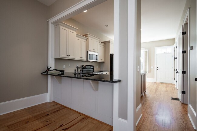 Building Photo - 83 Charter Oak Dr