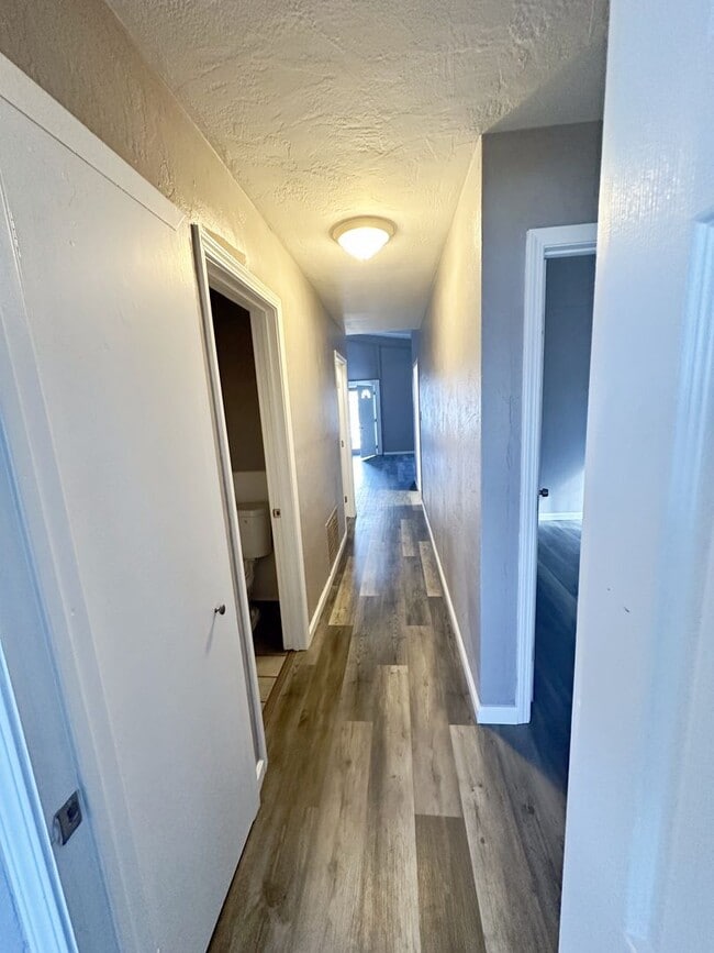 Building Photo - Remodeled 3 bedroom in Stead