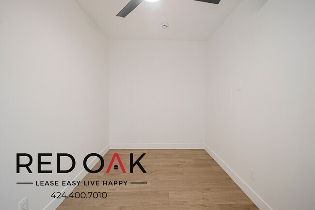 Building Photo - 426 S Venice Blvd