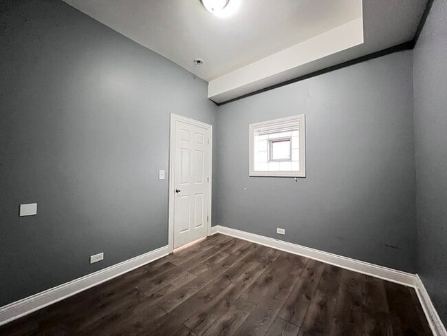 Building Photo - 7057 S Normal Blvd