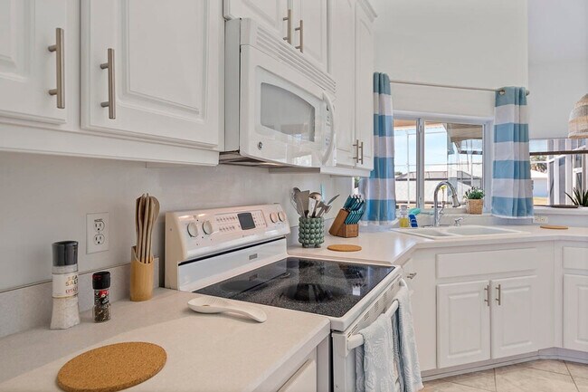 Building Photo - 23 Claridge Ct N