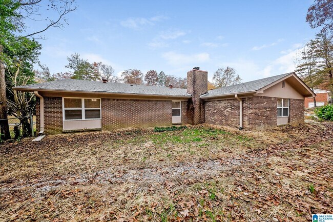 Building Photo - 438 Westchester Dr