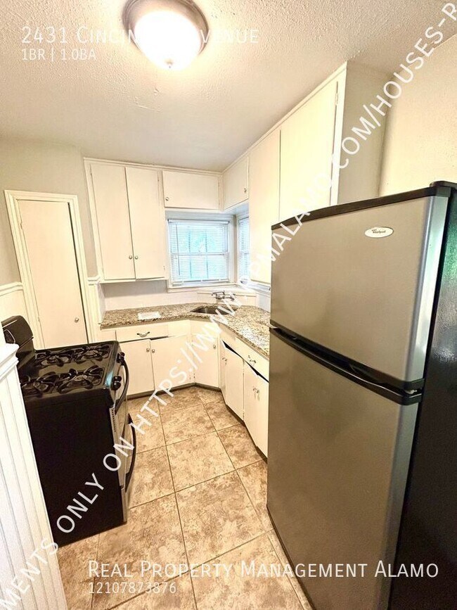 Building Photo - ** Application received** Convenient 1 Bed...