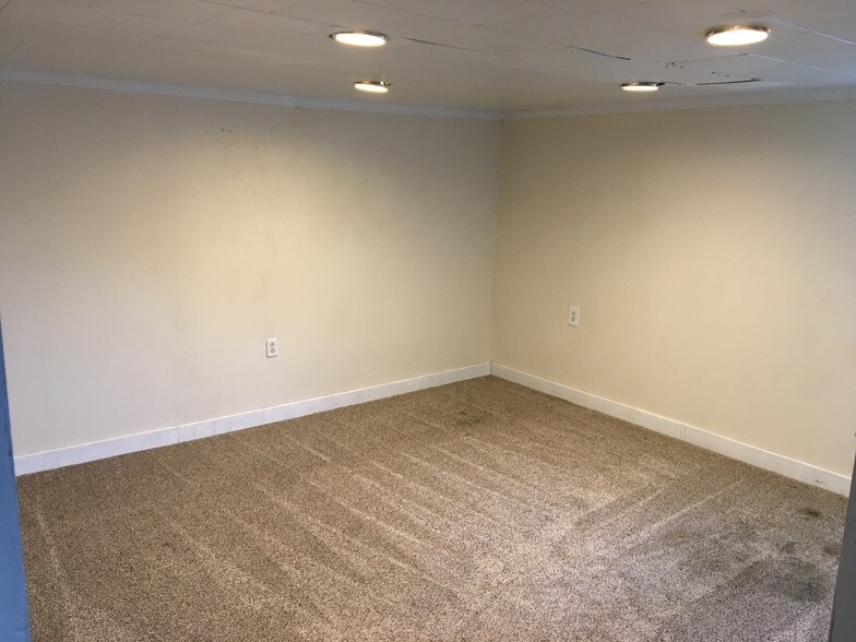 Master Bedroom - 822 Bay Way