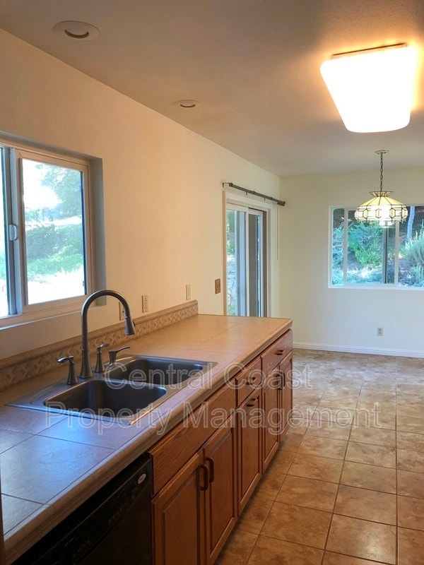 Building Photo - 17959 Berta Canyon Rd