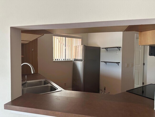 Building Photo - 21 Via de Casas Sur Via