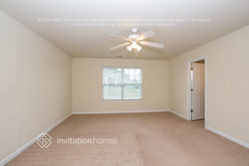 Building Photo - 1004 Oakstone Dr