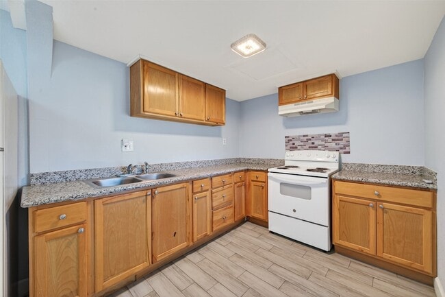 Building Photo - 7454 Navidad Rd