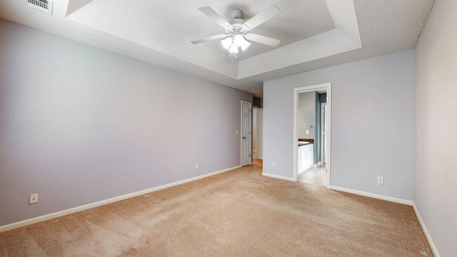 Building Photo - 4 Bedrooms, 2 Bathrooms in the Heart of Richmond Hill - Mulberry Subdivision