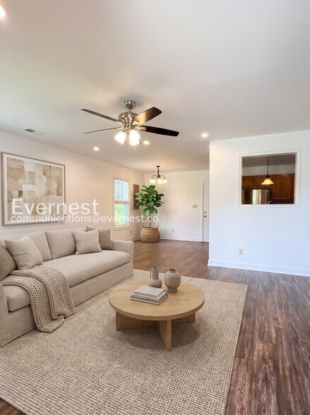 Building Photo - 2280 Aurelia Ct