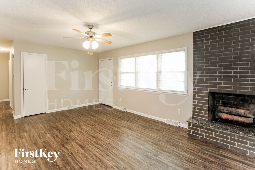 Building Photo - 815 Rowell St