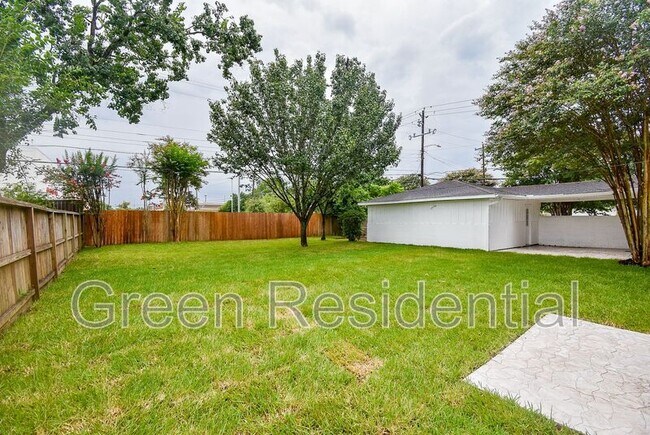 Building Photo - 4947 Cheena Dr