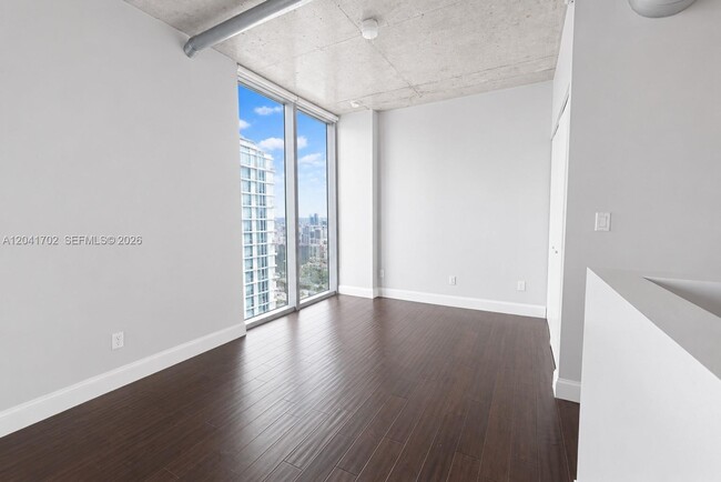 Building Photo - 690 SW 1st Ct