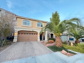 Building Photo - Desirable 4 Bedroom 2.5. Bathroom home in ...