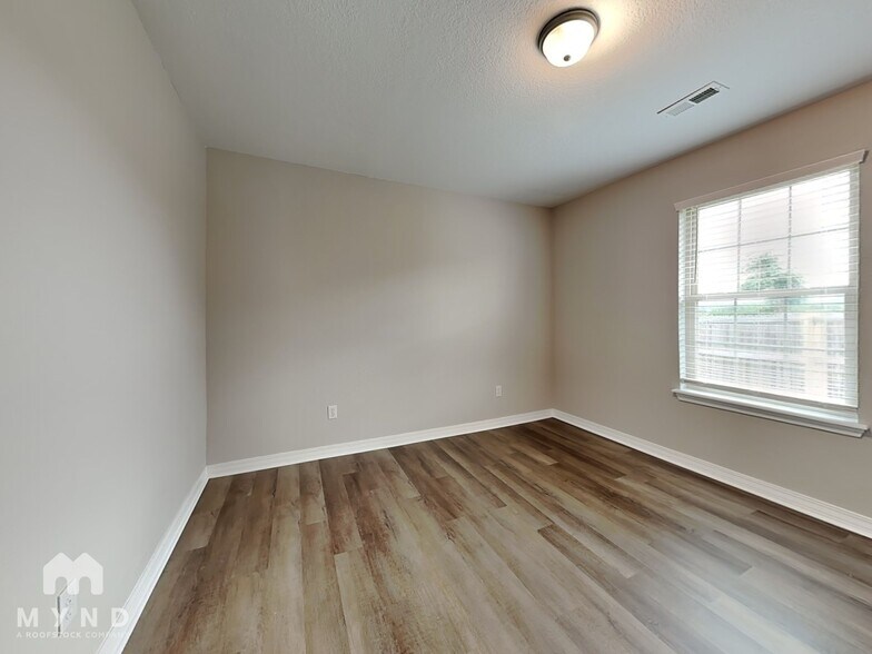 Building Photo - 278 Pine Meadow Dr