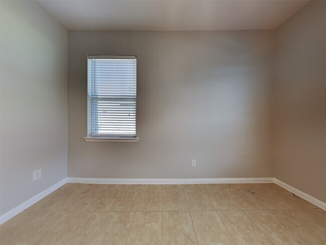 Building Photo - 12038 Powderhorn Ln