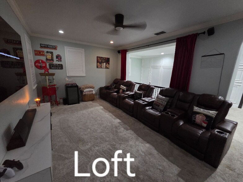 Building Photo - 11 Sola Ct