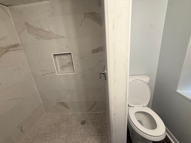 Building Photo - 1022 Byrd Ave