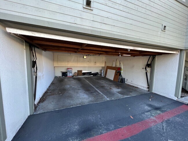 Building Photo - 6204 Agee St