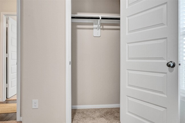 Building Photo - 1329 Mount Blanc Path