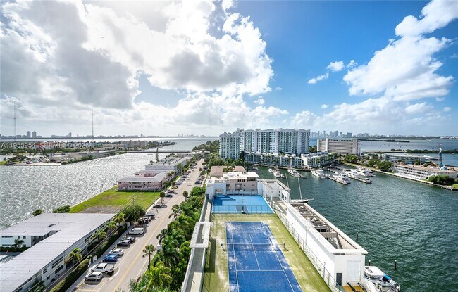 Building Photo - 7928 East Dr