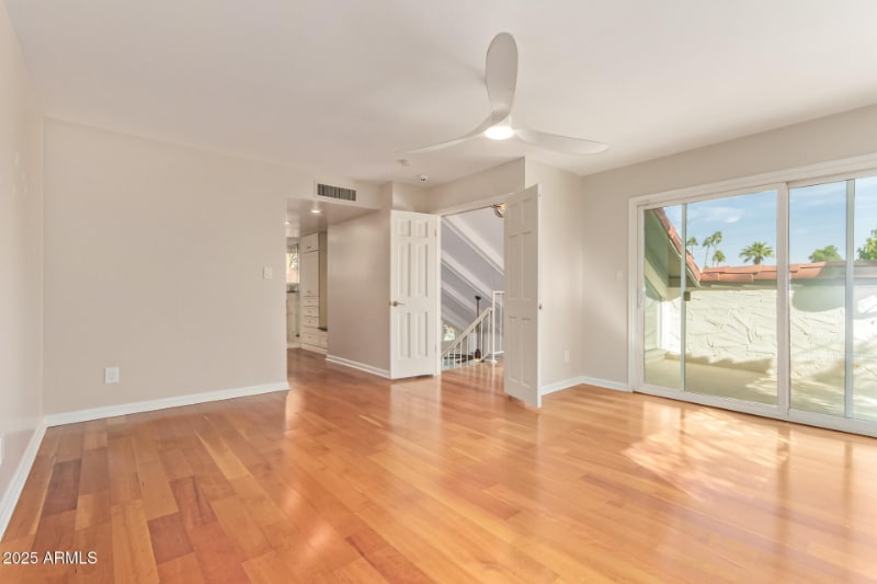 Building Photo - 5730 N Scottsdale Rd