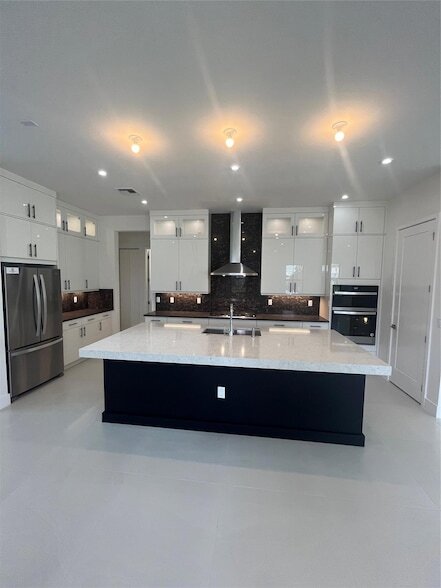 Building Photo - 12526 Solana Bay Cir