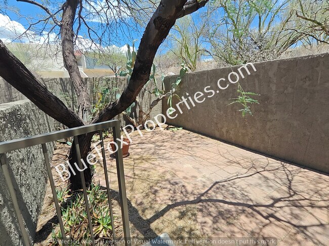 Building Photo - 5867 E Paseo Cimarron