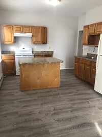 Building Photo - 263 Martin St