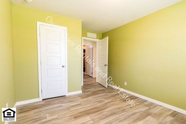 Building Photo - 3420 S 1075 E
