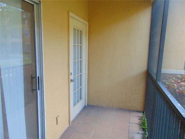 Building Photo - 4323 Bayside Village Dr