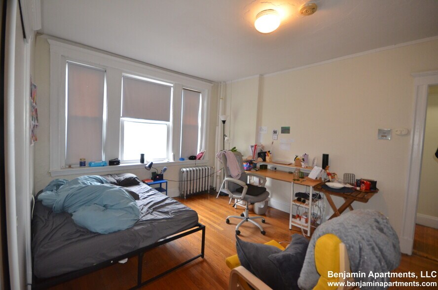 Building Photo - 1255 Boylston St