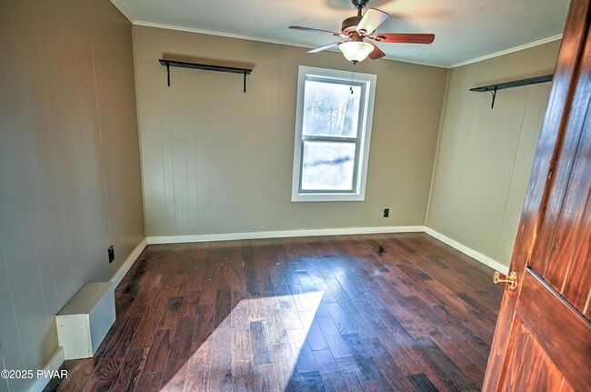 Building Photo - 424 Sunset Forest Dr