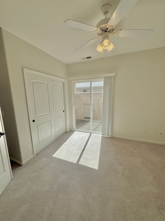 Building Photo - 1331 Yosemite Dr