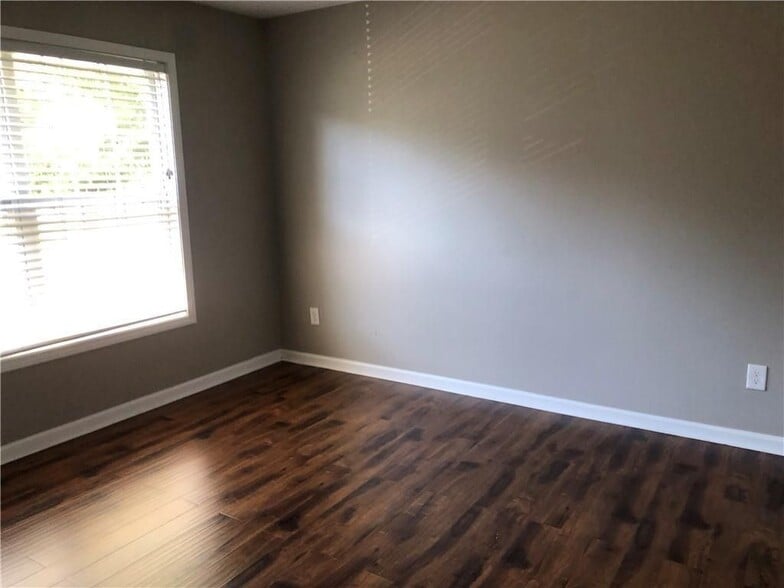 Building Photo - 405 Wood Duck Ct