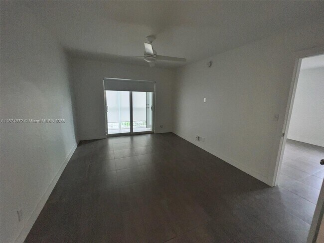 Building Photo - 240 Galen Dr