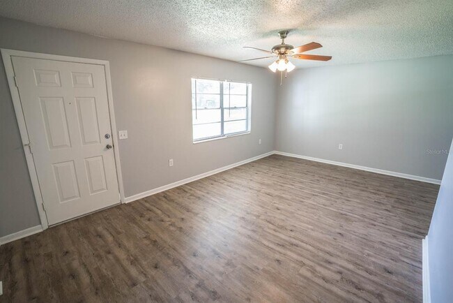 Building Photo - 6913 Mathers Ln