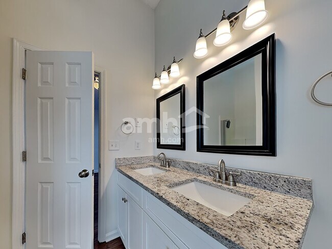 Building Photo - 4729 Score Ct