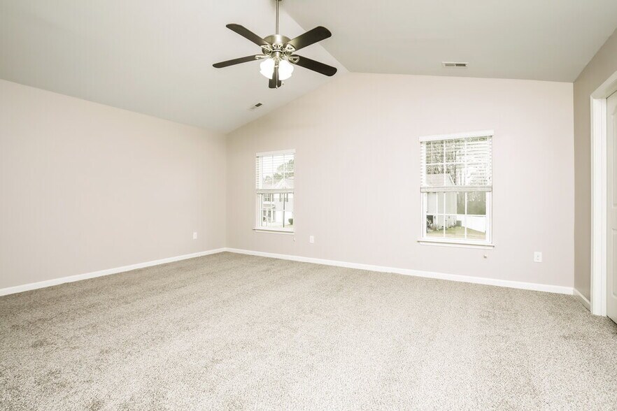 Building Photo - 8012 Spiderlily Ct