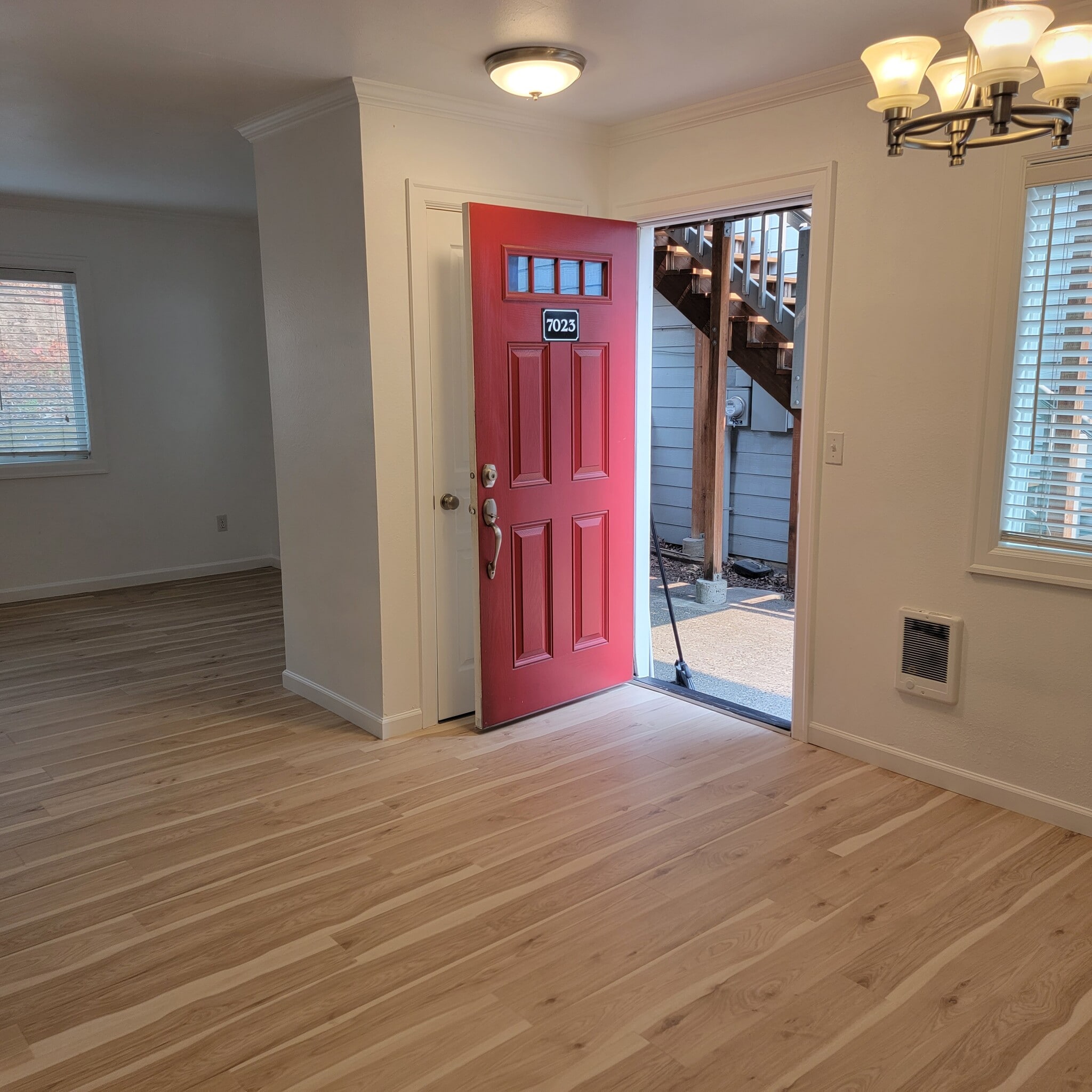 Building Photo - 7023 N Burlington Ave