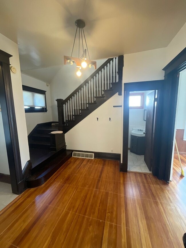 Building Photo - Coming soon! Historic 4-Bedroom Home on Gl...