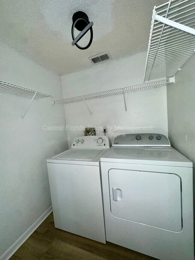 Building Photo - 3032 Bloomsbury Dr