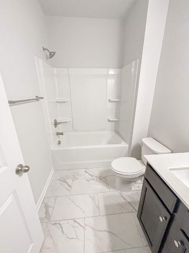 Building Photo - 4624 Silver Oak Dr SW