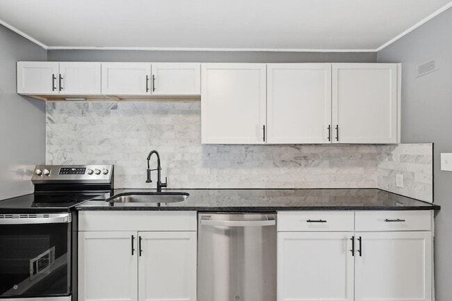 Building Photo - 3042 Rightmire Blvd