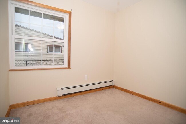 Building Photo - 346 Thornridge Dr