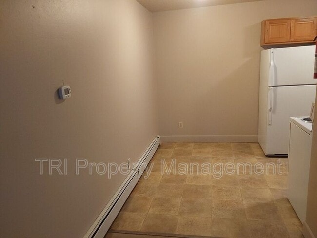 Building Photo - 824 30th Ave Pl