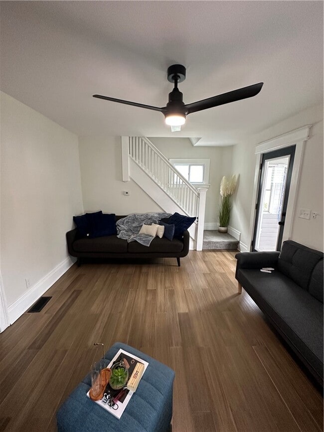 Building Photo - 1890 Clifford Ave