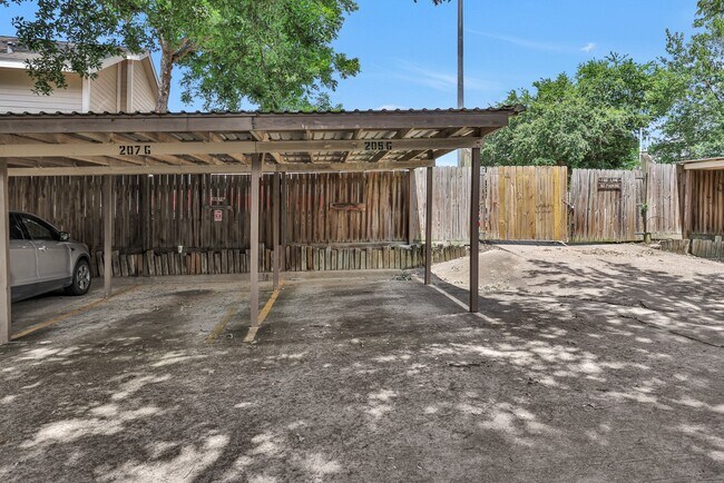 Building Photo - 205G Lakeview Terrace