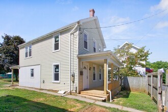 Building Photo - Coming Soon- Charming 2 Bedroom, 1.5 Bath ...